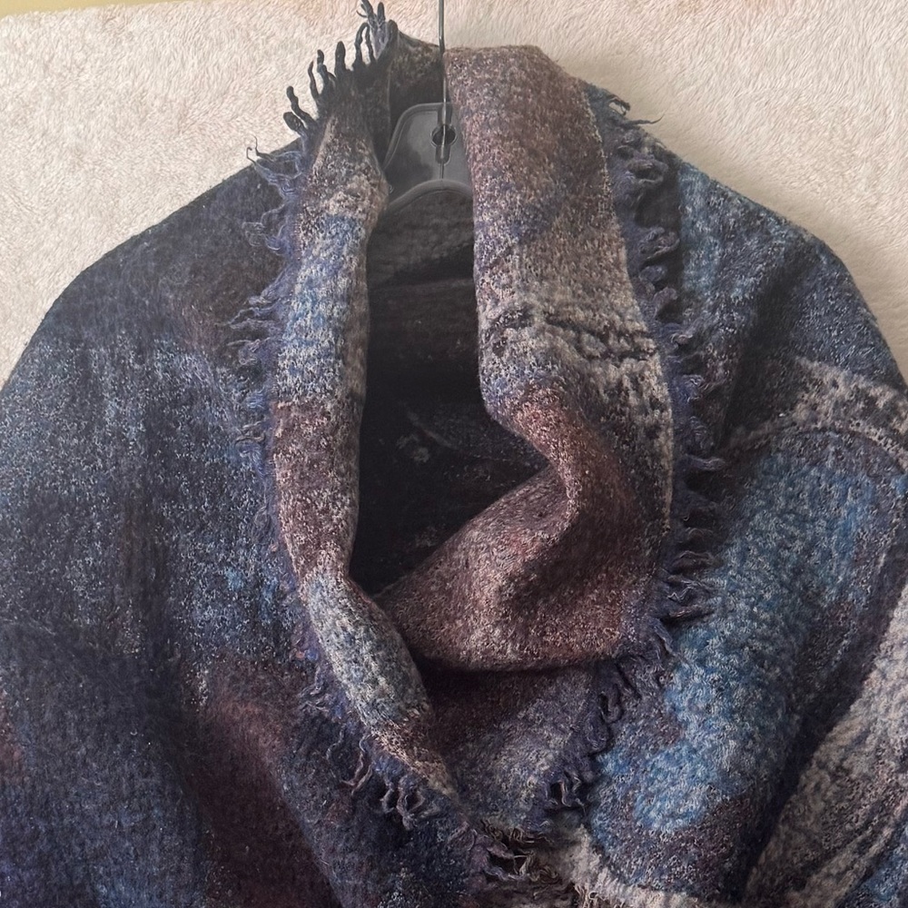 Aritzia Wilfred Blanket Wool Scarf Shawl Mosaic Shawl Wrap Boho Cozy Warm - Picture 7 of 16